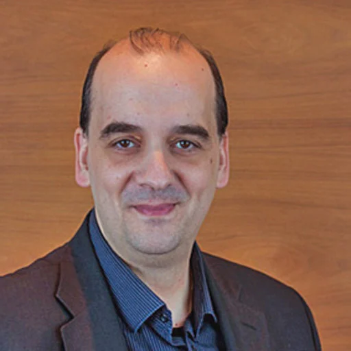 Dr. Konstantinos Farsalinos